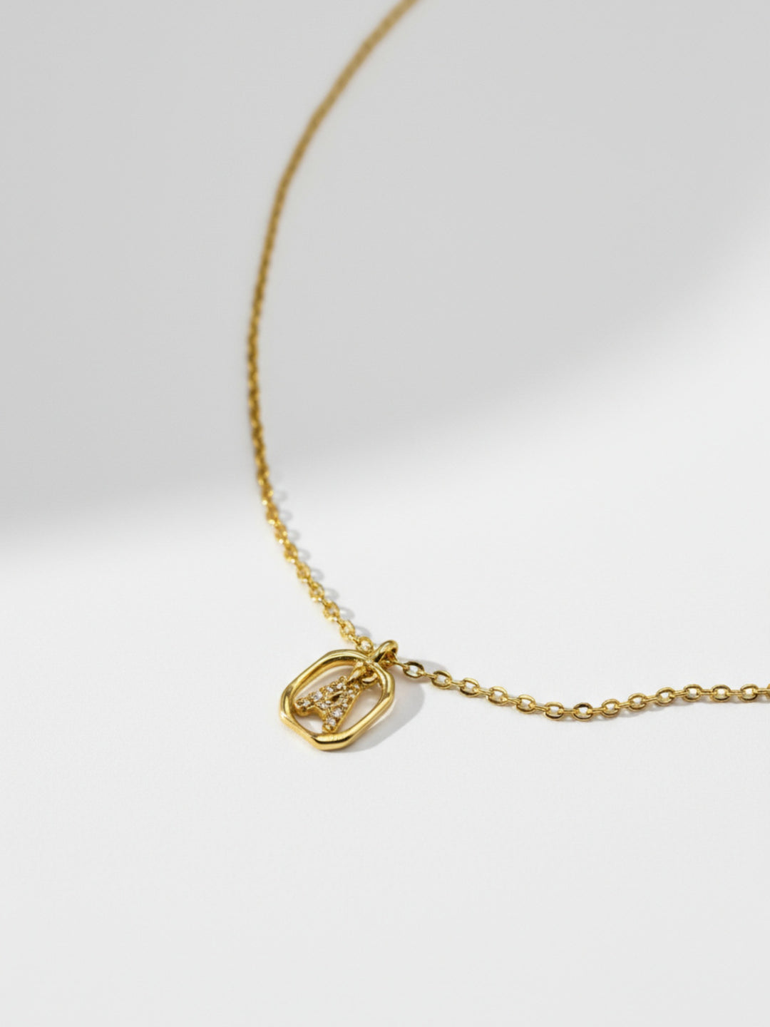 Collar de Letra Brillante con Móvil