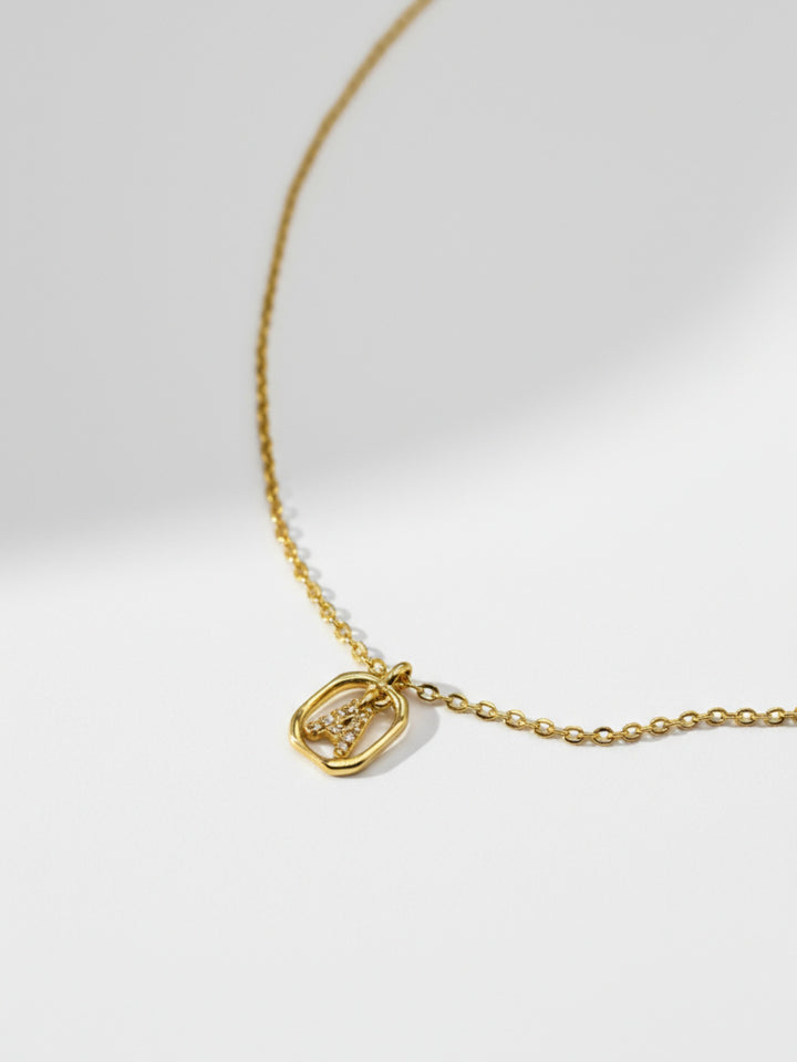 Collar de Letra Brillante con Móvil