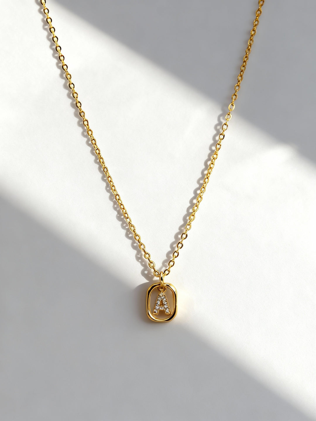 Collar de Letra Brillante con Móvil