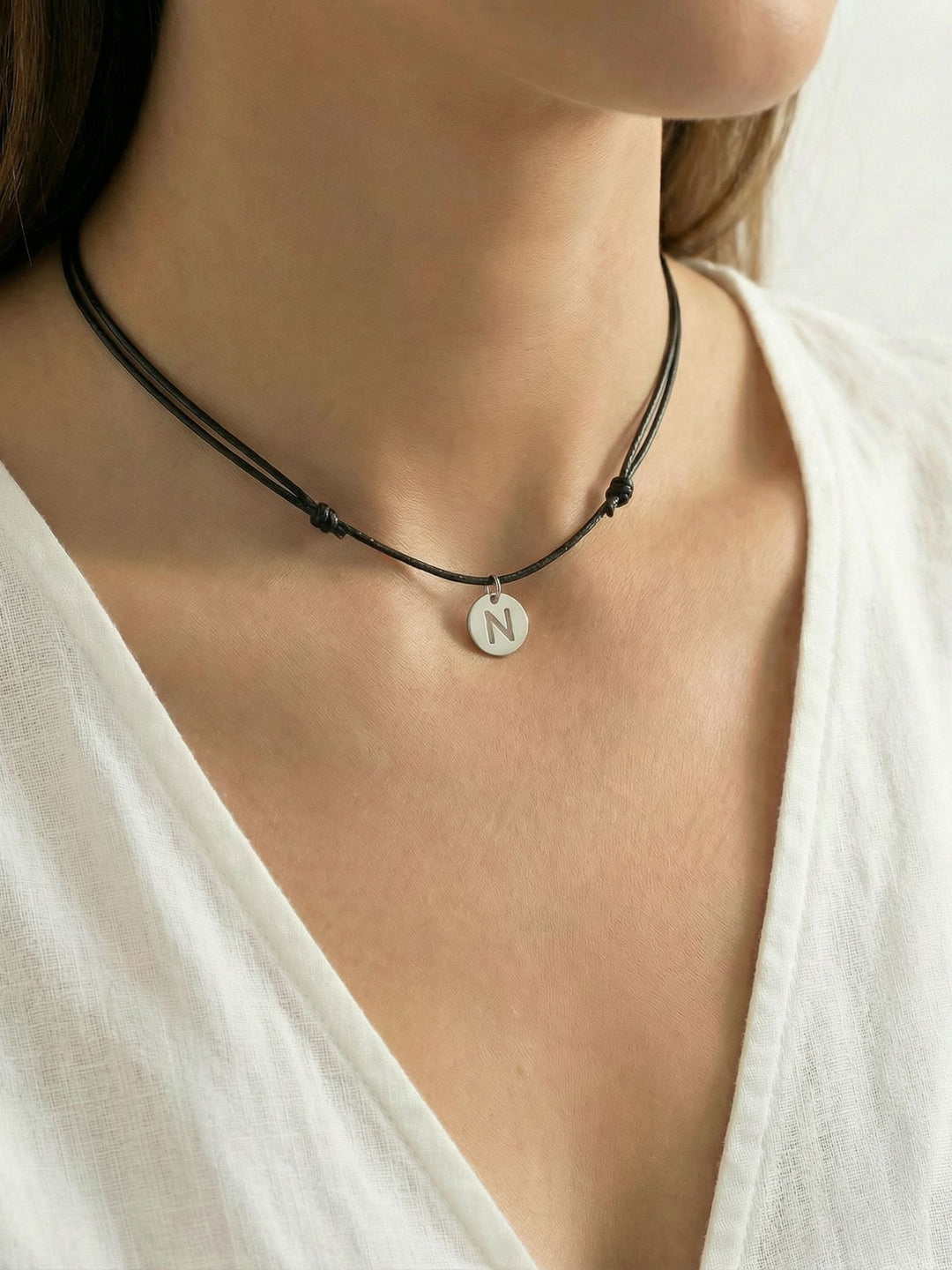 Collar Cuero Letra Calada - Plata