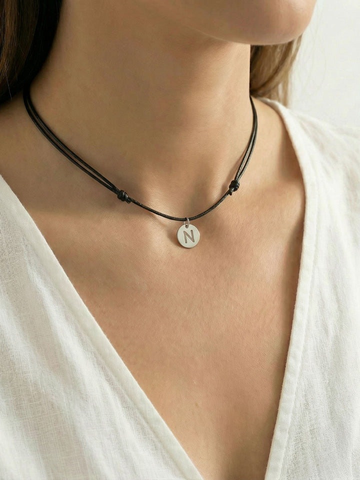 Collar Cuero Letra Calada - Plata