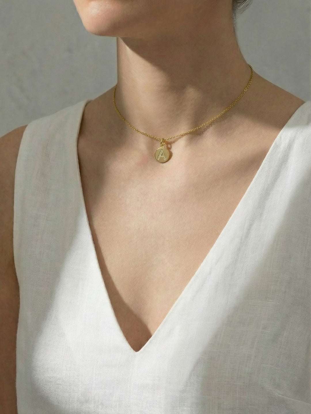 Collar Letra Calada - Oro