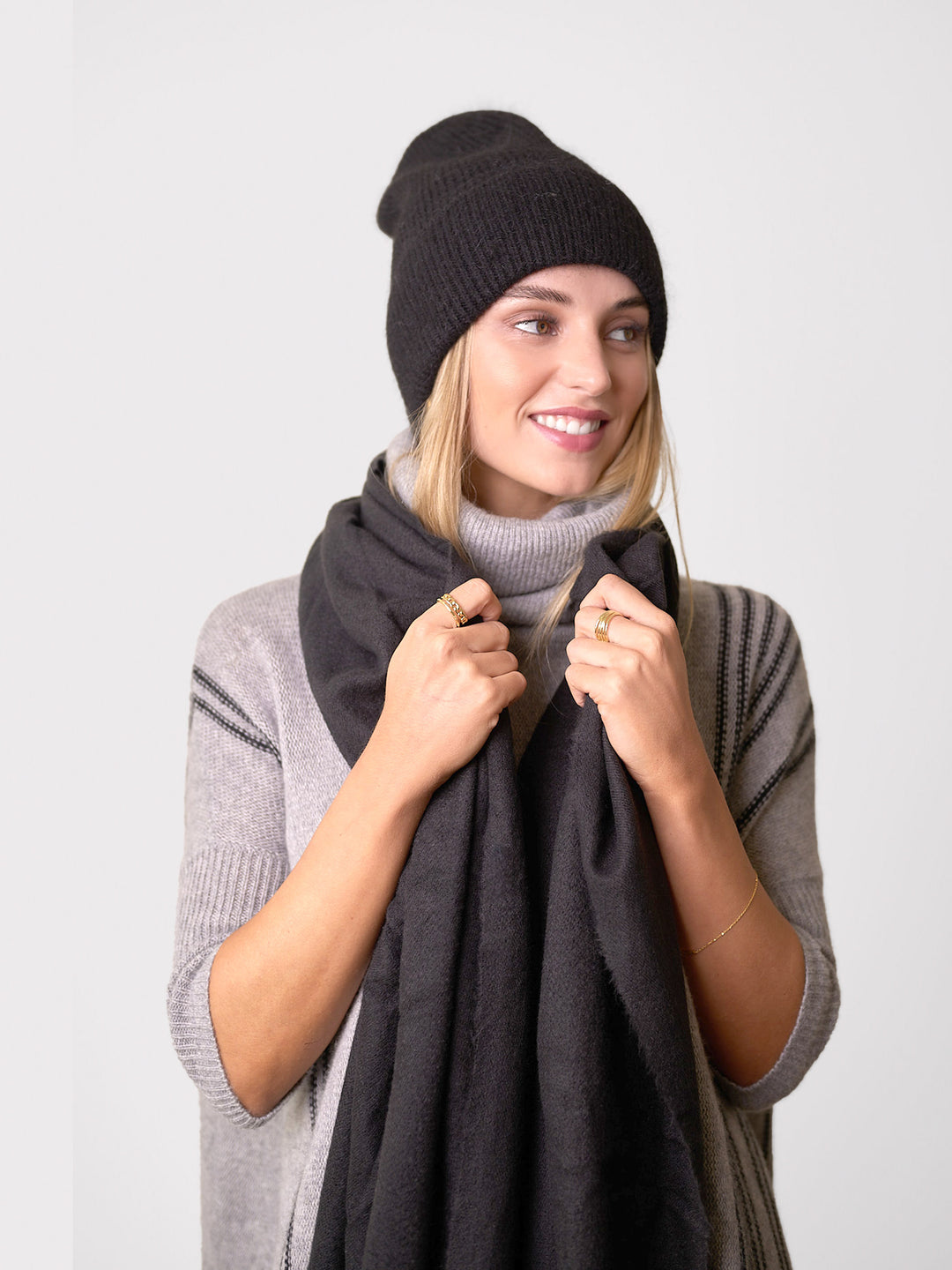 Pack Negro - Pashmina & Gorro