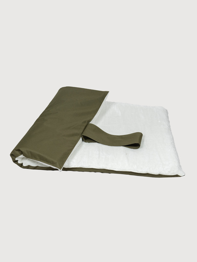 Cama Mascotas Mat Enrollable Reversible Chiporro PUF - Blanco/Verde