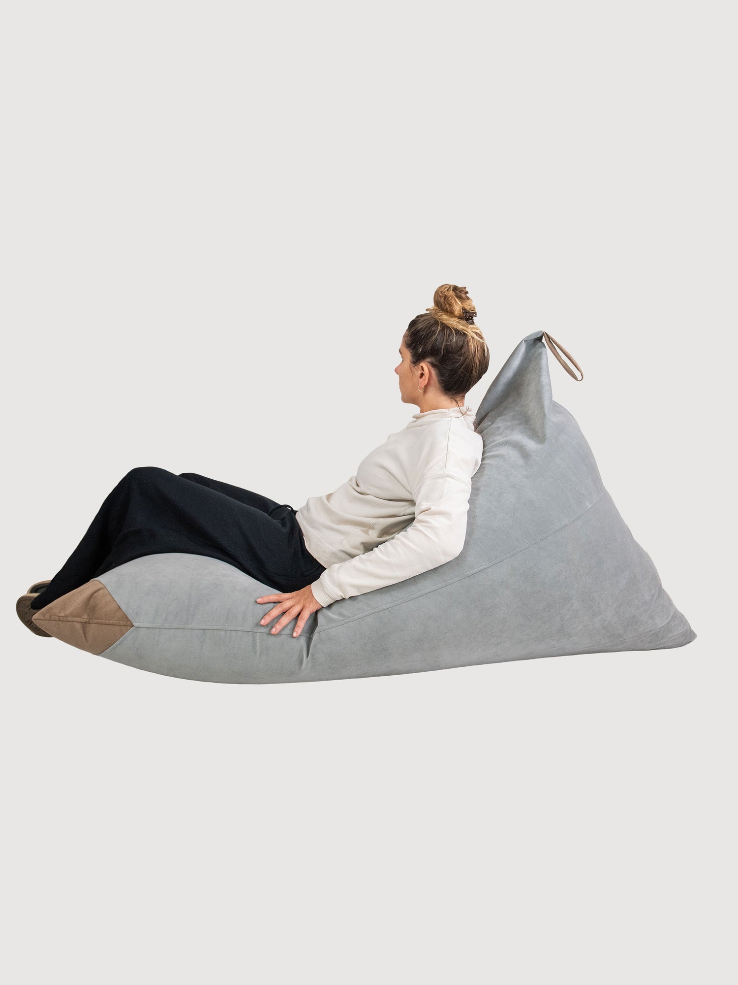 Puff Triangular de Interior PUF - Gris Claro